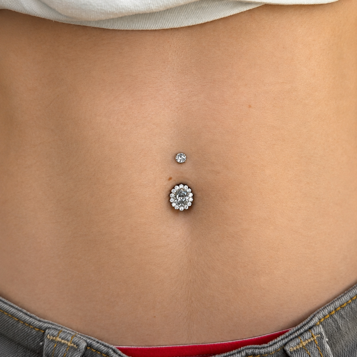 AURELIA gioiello per piercing in titanio F136 con filettatura interna